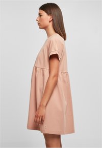 Urban Classics EMPIRE VALANCE TEE - Dnevna haljina - amber