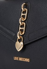 Love Moschino CHAIN DETAIL CROCO - Ručna torba - nero