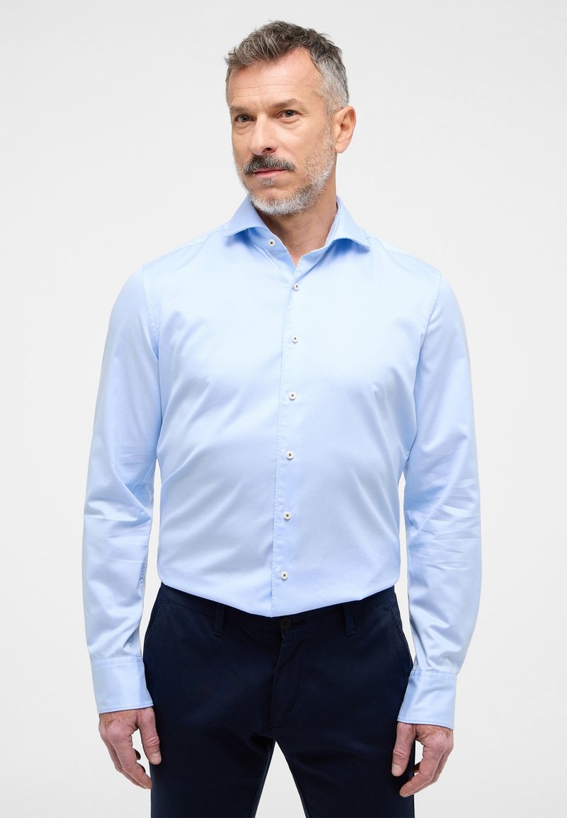 Eterna SOFT LUXURY SHIRT- SLIM FIT- BUSINESSHEMD - Hemd - light blue ...