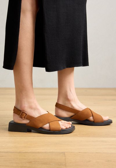 DANA - Sandales - mittelbraun