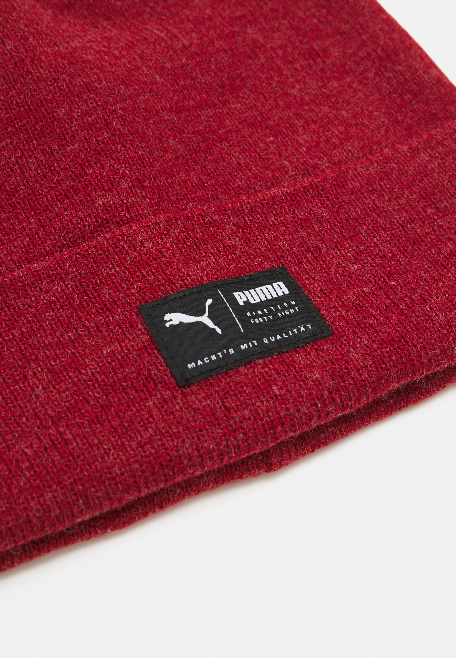 puma red beanie