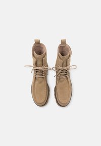 Paul Green Botines con plataforma - beige