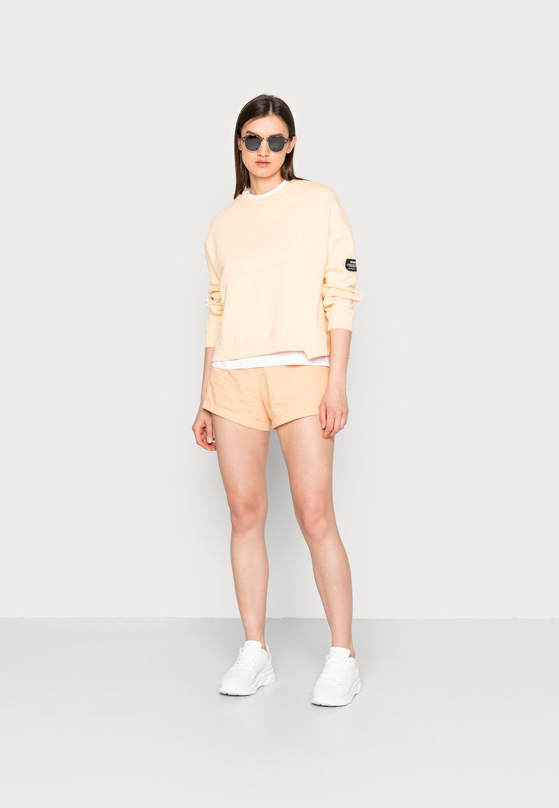 Damen Kleider | Abercrombie & Fitch DESERT MIST FLIRTY Shorts yellow/grün - TZ49235 Damen Kleider | Abercrombie & Fitch DESERT MIST FLIRTY Shorts yellow/grün - TZ49235