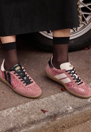 Caval, PULSE - LOW-TOP SNEAKERS - Baskets basses - light pink