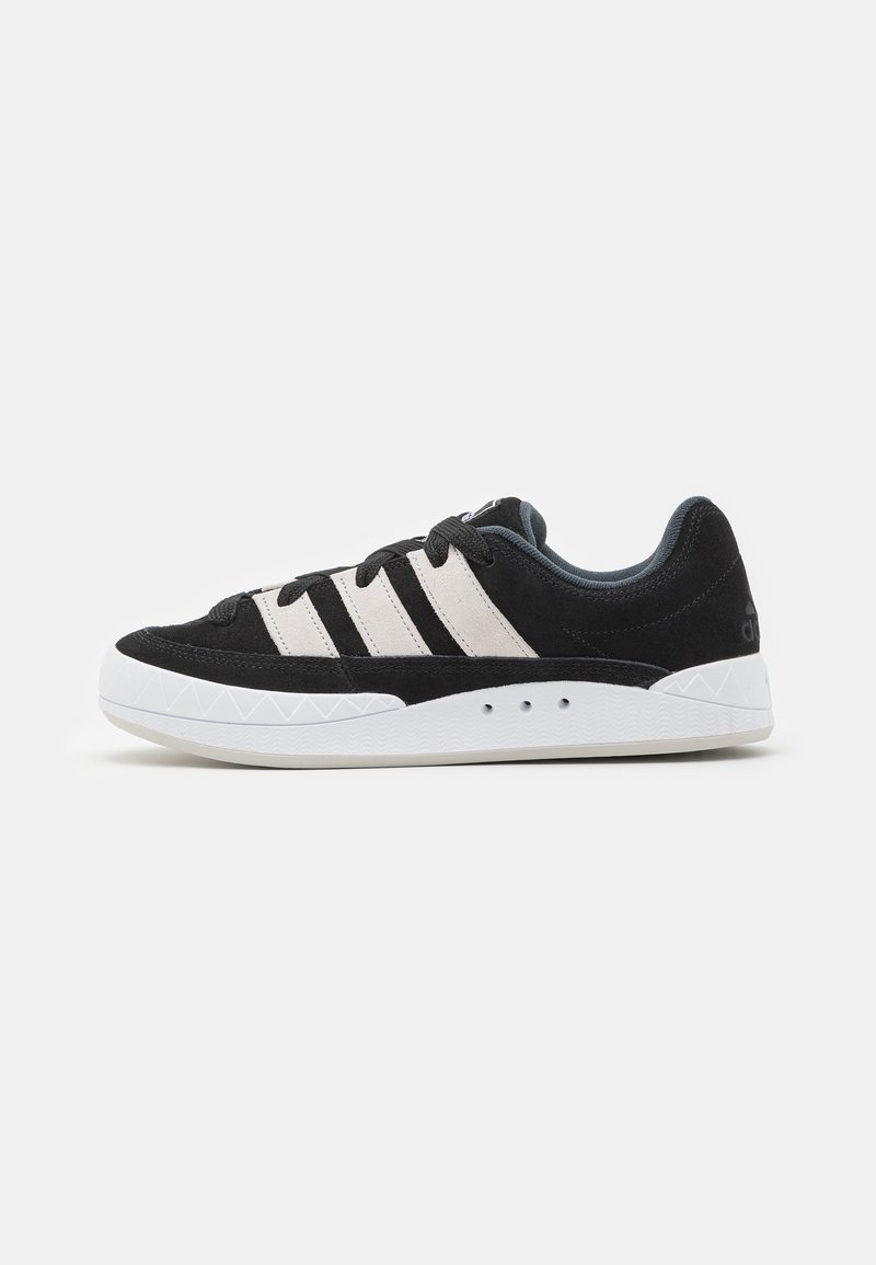 adidas Originals - ADIMATIC UNISEX - Skateschuh - core black/crystal white/carbon, Vergrößern