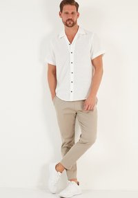 Buratti REGULAR FIT - Majica - white