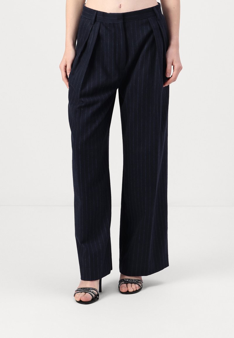 DAY Birger et Mikkelsen ENZO PINSTRIPE - Bukse - total eclipse