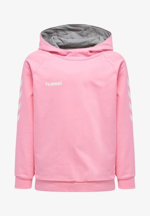 Felpa con cappuccio rosa in tessuto morbido, con un rivestimento interno grigio, dotata di logo bianco e design a chevron sulle maniche.