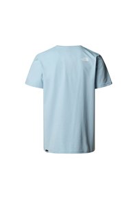 Camiseta de algodón azul claro con mangas cortas, cuello redondo y un pequeño logo blanco en la parte superior de la espalda. Dobladillo recto en la parte inferior.