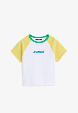 Korte mouwen T-shirt in wit, met gele raglanmouwen en een groene kraag. Voorzien van een blauw "Vans"-logo op de voorkant. Gemaakt van een katoenmengsel.