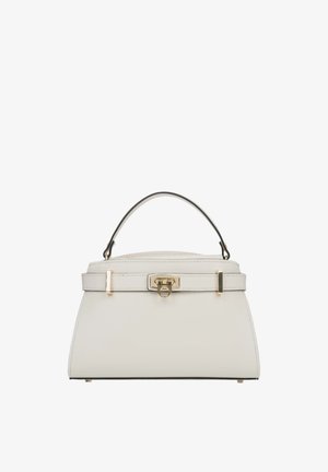Weiße Lederhandtasche mit einer strukturierten Form, goldenen Beschlägen, einem oberen Griff und einem Verschluss mit einem Clip. Glatte Textur mit minimalen Akzenten.