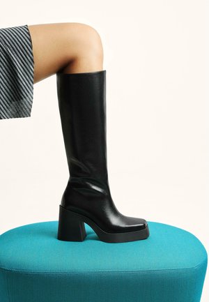 Bershka, HIGH-HEEL PLATFORM - BOOTS - Topánky na vysokom opätku - black