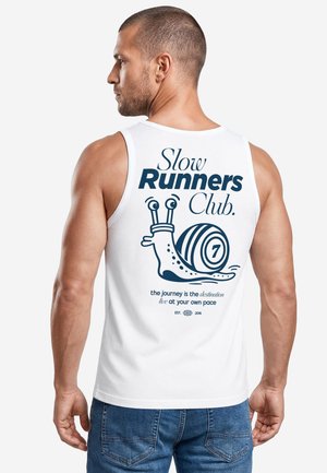 Neverless, TANKTOP HERREN MIT GRAFIK-PRINT - SLOW RUNNERS CLUB - - Top - slim-fit weiß