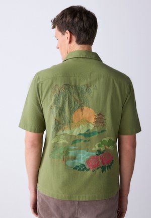 Next REGULAR FIT - TEXTURED EMBROIDERED JAPANESE PRINT SHORT SLEEVE - Košile - green
