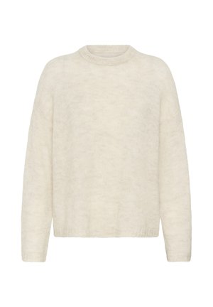Crèmekleurige, gebreide trui met een ronde halslijn, verlaagde schouders en een zachte, gestructureerde afwerking. Eenvoudig ontwerp, zonder patronen of accenten.
