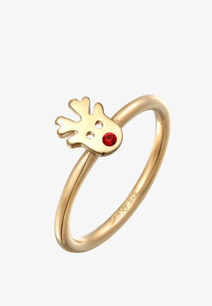 Guldbelagt ring med design af et rensdyrhoved med tre udskårne gevirer og en rød ædelsten som næse. Glat, poleret overflade.