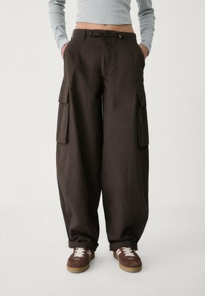Kapsáče - dark brown