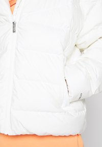 Nike Sportswear Talvitakki - sail/black