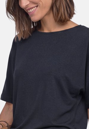 Street One, BASIC SHIRT WITH BOAT NECK AND ELASTIC WAISTBAND - T-Shirt basic - deep blue