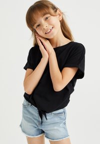 WE Fashion KNOOPDETAIL - Print T-shirt - Apdrukāts T-krekls - black
