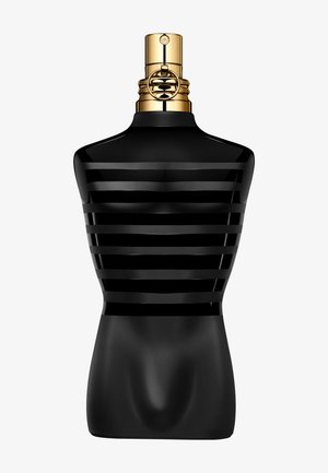 Schwarze, torsoförmige Parfümflasche mit horizontalen Streifen und einer goldenen Sprühdüse oben, vor weißem Hintergrund.