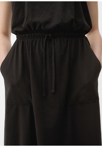 s.Oliver Jerseykleid - schwarz