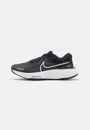 ZOOMX INVINCIBLE RUN FK 2 - Neutrální běžecké boty - black/summit white