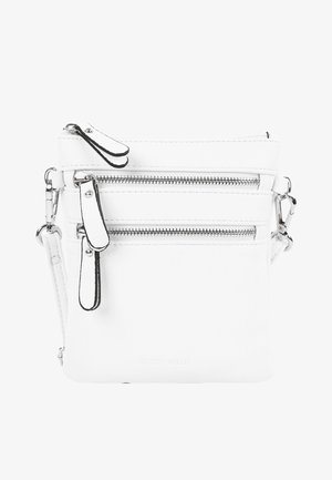 Petit sac blanc porté en bandoulière avec trois poches zippées et des fermoirs métalliques argentés sur fond uni.