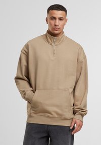 Unselected, greige