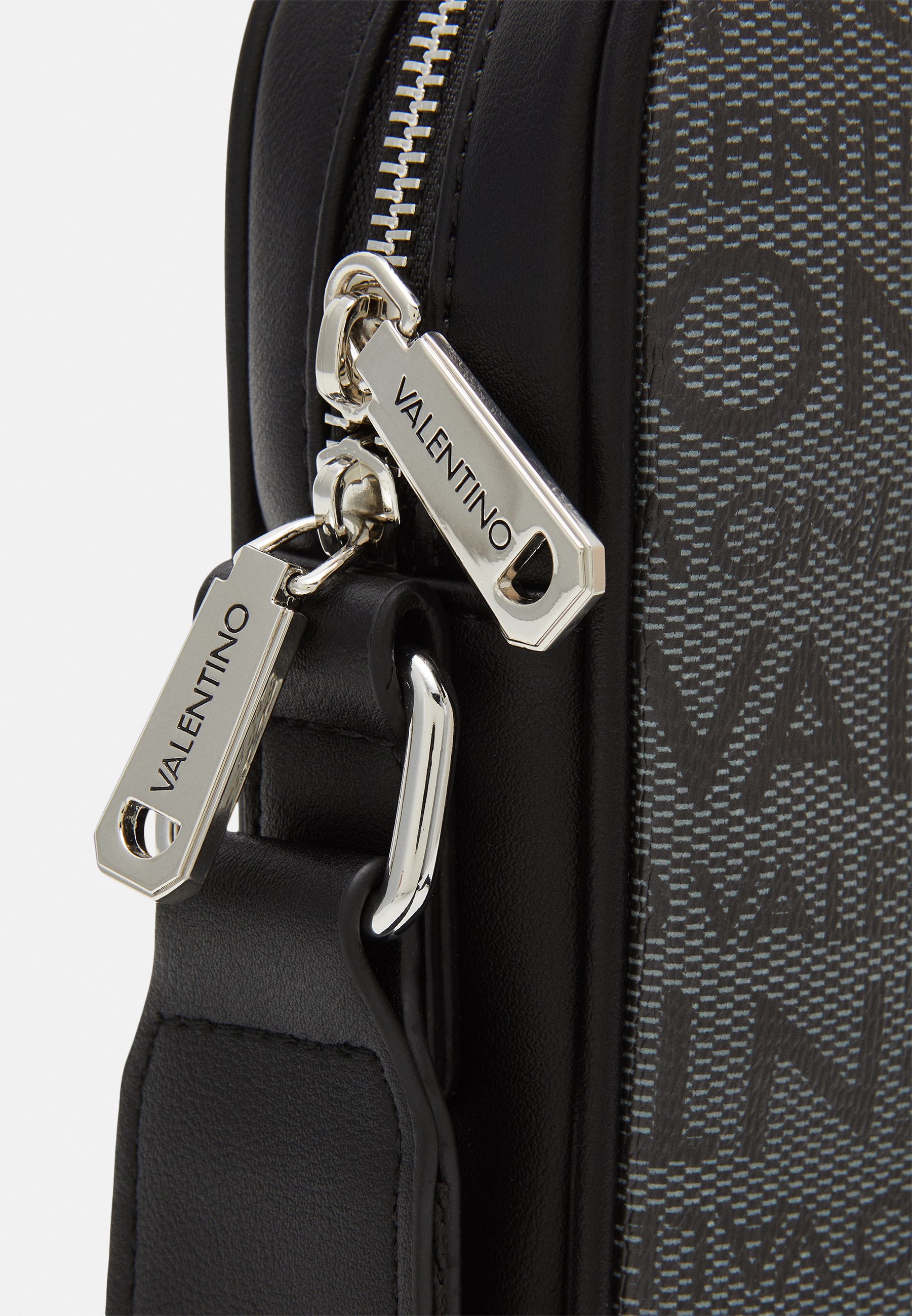 valentino sidebag