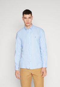 Tommy Hilfiger FLEX DOBBY - Button down-skjorte - cloudy blue
