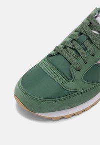Saucony JAZZ ORIGINAL - Sapatilhas - green/pink