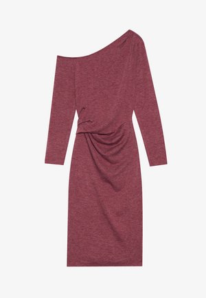 Burgundijas off-shoulder kleita, kas izgatavota no adīta auduma, ar garām piedurknēm, savilkta vidukļa daļa un plūstoša priekšējā detaļa.