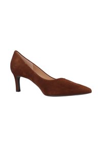 Bruine suede pump met een spitse neus en een hak van 6,5 cm, voorzien van een gladde afwerking en een lichte uitsparing bij de vamp.