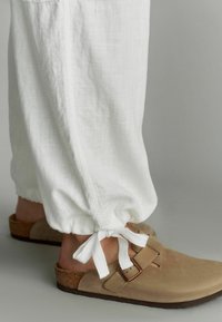 Next PARACHUTE - REGULAR FIT - Bukser - white