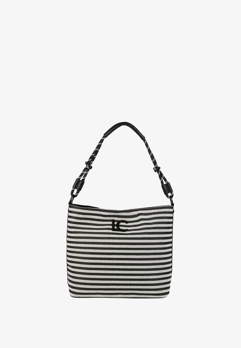 Bolso de rayas en tejido trenzado en blanco y negro; cuenta con un asa redondeada con detalles en negro y un logotipo bordado en la parte frontal.