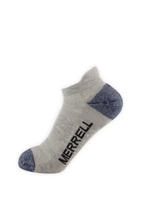 Chaussette cheville grise avec talon et bout bleu, présentant le logo noir « MERRELL » le long du côté.