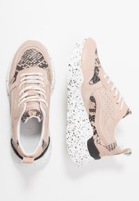 Zign Sneakers - nude