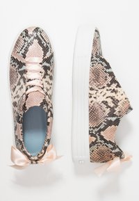 Kennel + Schmenger Tenisky - light pink