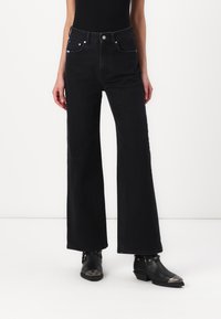 Red Bull Racing x Pepe Jeans STRAIGHT FIT - Džinsi ar platām starām - blue denim