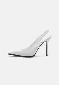 Escarpins à talons hauts - white