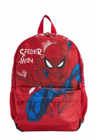 Roter Rucksack mit einem Spider-Man-Design. Aus Stoff mit strapazierfähiger Oberfläche. Er hat einen oberen Tragegriff und eine vordere Reißverschlusstasche.