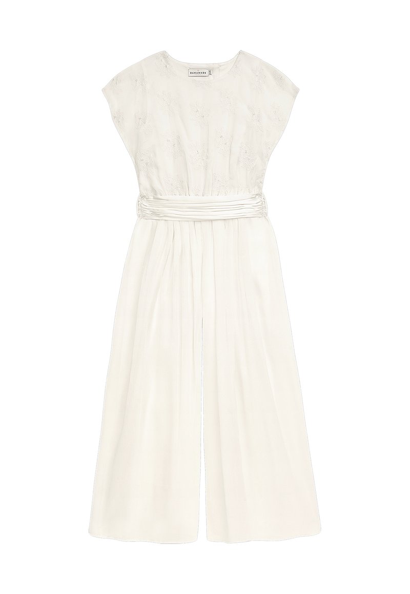 Weißes Kleid aus leichtem Stoff mit floraler Stickerei, kurzen Ärmeln, taillierter Taille und einem flatternden Rock mit einem vorderen Schlitz.