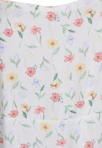 Tessuto floreale con uno sfondo bianco decorato con fiori rosa, gialli e blu e foglie verdi, realizzato in un materiale morbido e leggero.