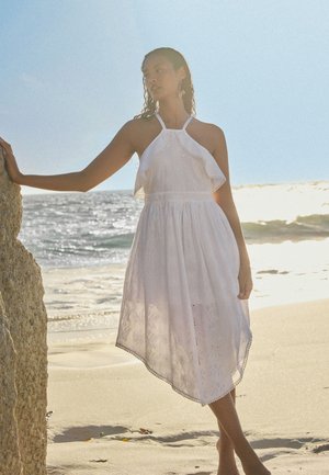 Next, REGULAR FIT - PALM BRODERIE HANKY HEM MIDI DRESS . - Vestito casual - white