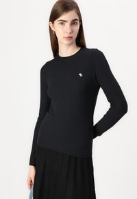 Abercrombie & Fitch ICON 2 PACK - Langarmshirt - brilliant white/black beauty