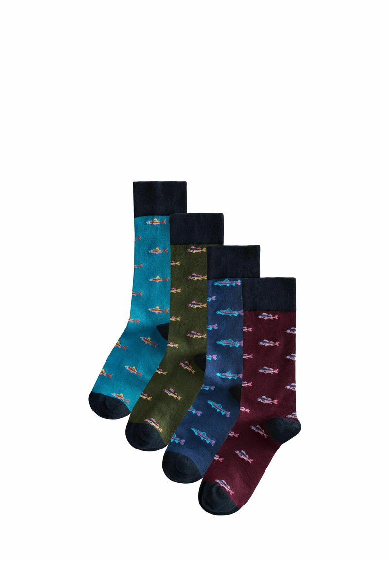 Set aus vier gemusterten Socken in Blau, Grün und Maroon mit dunklen Bündchen. Jede Socke zeigt kleine Fischillustrationen in kontrastierenden Farben.