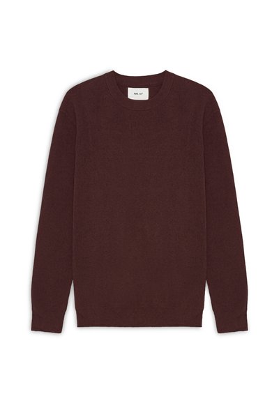 Bordeaux gestrickter Pullover mit Rundhalsausschnitt, langen Ärmeln und geripptem Textur. Einfaches Design, keine Muster oder Akzente.