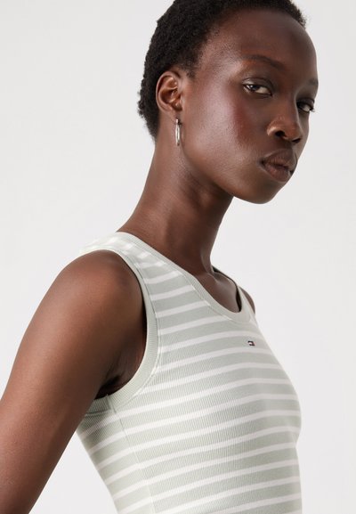 Mode Intemporelle Levi's Florence W Body | Rouge | Synthétique Mode Intemporelle Levi's Florence W Body | Rouge | Synthétique