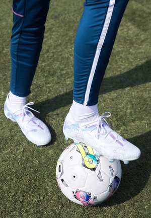 Puma FUTURE 7 ULTIMATE BRILLIANCE FG/AG - Voetbalschoenen voor harde ondergrond - white/black/spring lavender